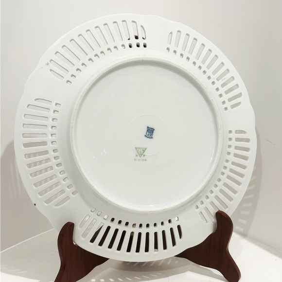 Bavaria Germany Reticulated 10” 3/4 Plates Schumann - Picture 3 of 3